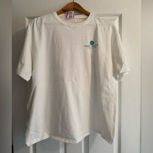 Simply Southern White Pig Design Women’s T-Shirt Size L